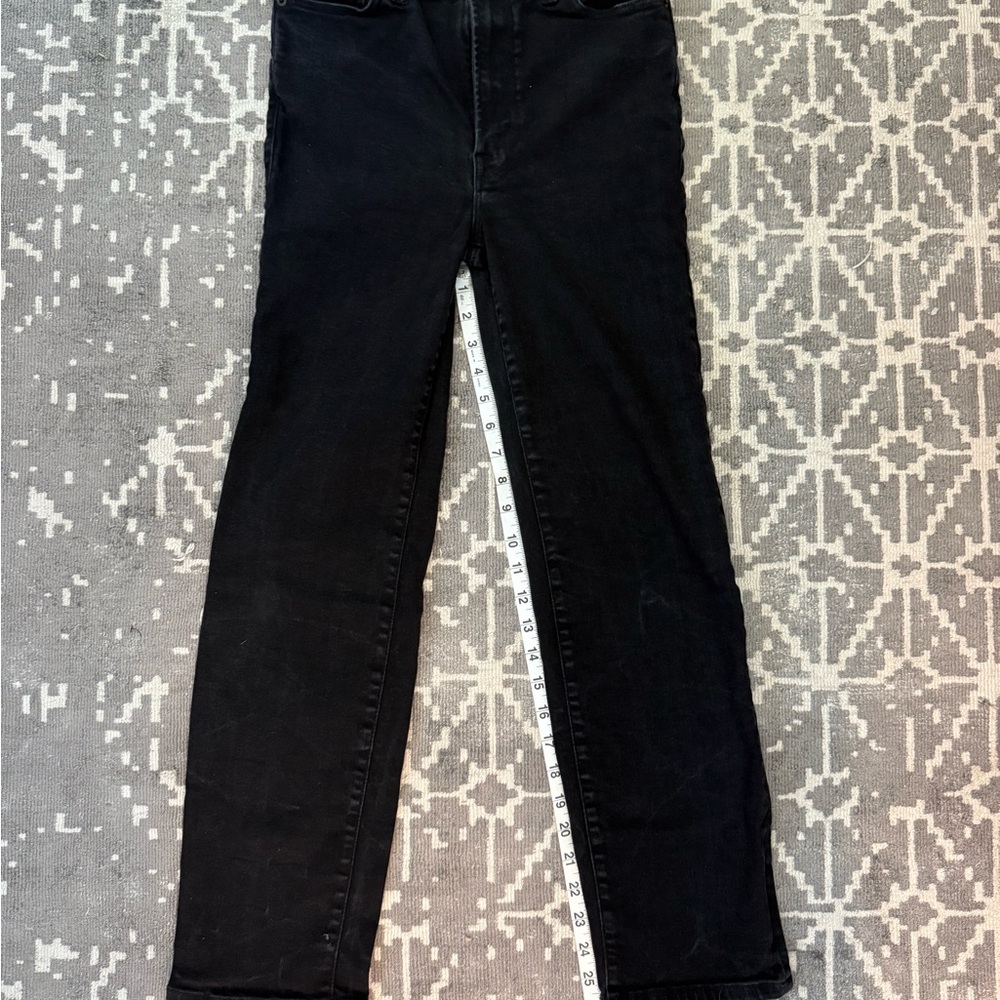 Good American Always Fits Straight Black Jean